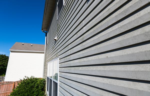 Cost of Vinyl Siding Panel Replacement in Battle Ground